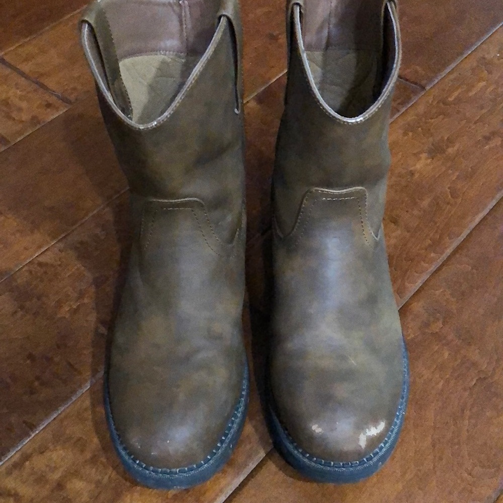 Youth Weller Boots EUC